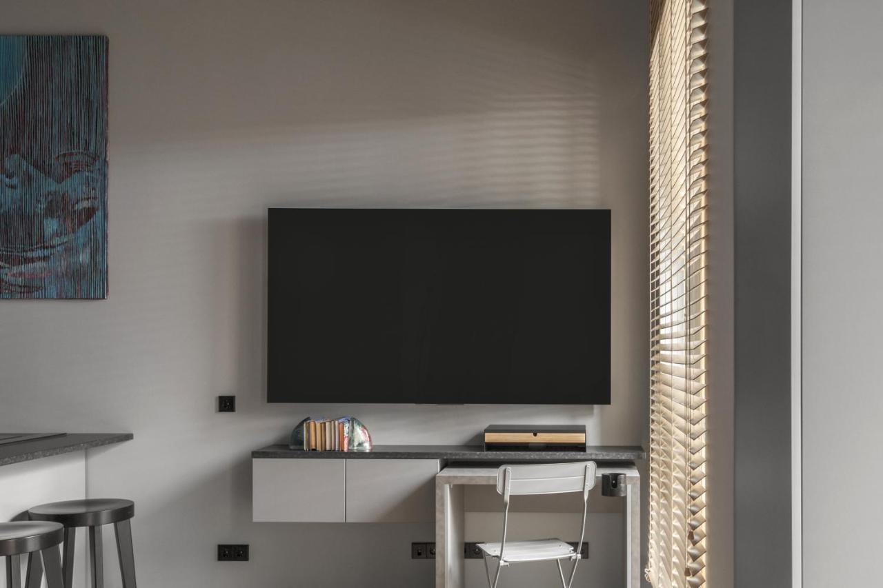 Ivis House Modern Apartment In Vilnius Old Town With Balcony Ngoại thất bức ảnh