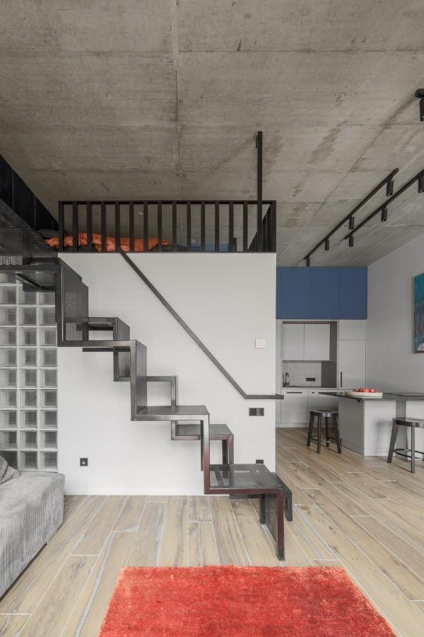 Ivis House Modern Apartment In Vilnius Old Town With Balcony Ngoại thất bức ảnh