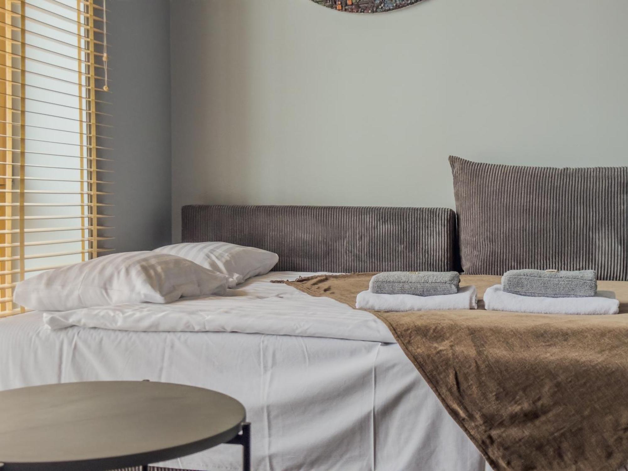 Ivis House Modern Apartment In Vilnius Old Town With Balcony Ngoại thất bức ảnh
